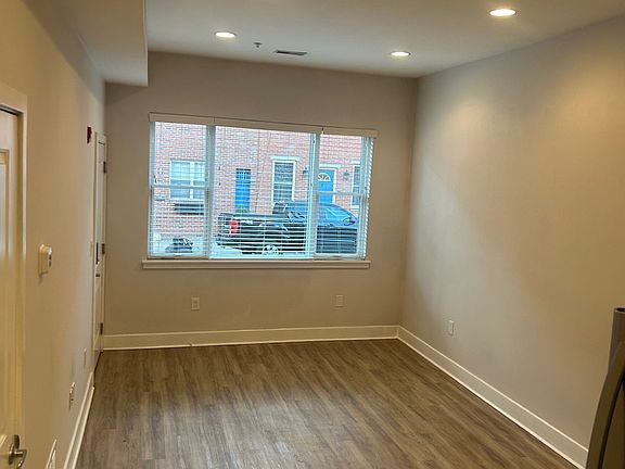 Large Front Window, Natural Light