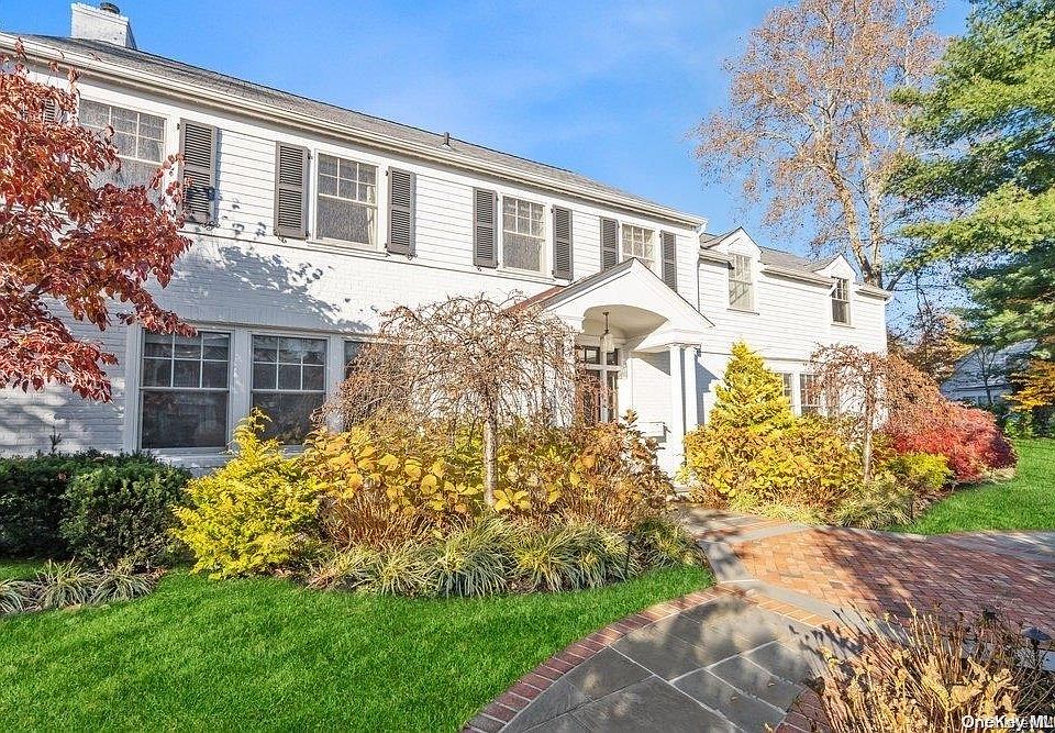1st image of 11 Nassau Drive