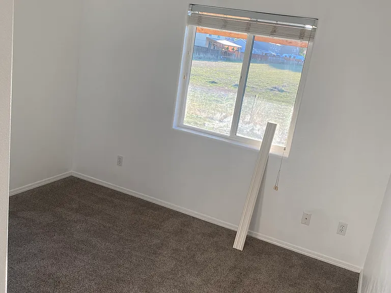 836 Fairmont Dr NE — Photo 32