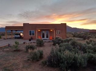 12 Sacred Vista Rd, El Prado, NM 87529