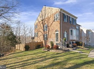 4122 Bancroft Ln, Woodbridge, VA 22192