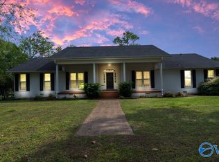 147 Manor House Dr, Huntsville, AL 35811