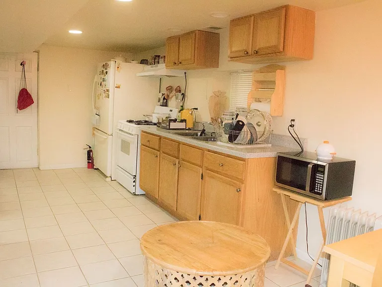 6310 W Warwick Ave #G — Photo 4