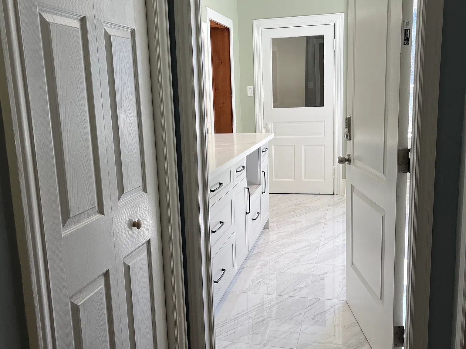 1 bed, 800 sqft, $1,895 — Photo 3