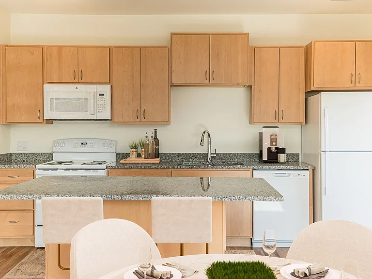 Ashlynn Ridge 55+ Apartments — Photo 40