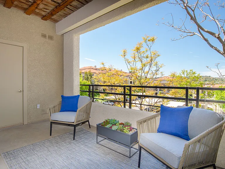 IMT Stevenson Ranch — Photo 24