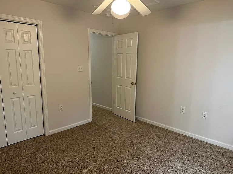 2738 W Tharpe St — Photo 15