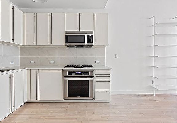 5th image of 650 Avenue Of The Amer #5D