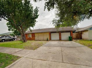930 Shawnee St, Houston, TX 77034