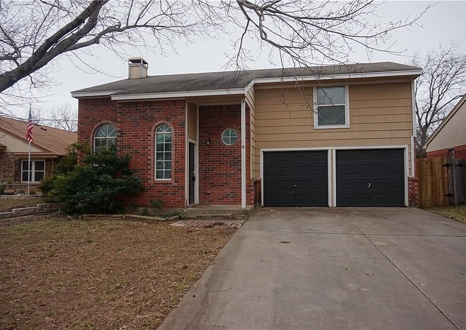 1st image of 905 Canary Ln