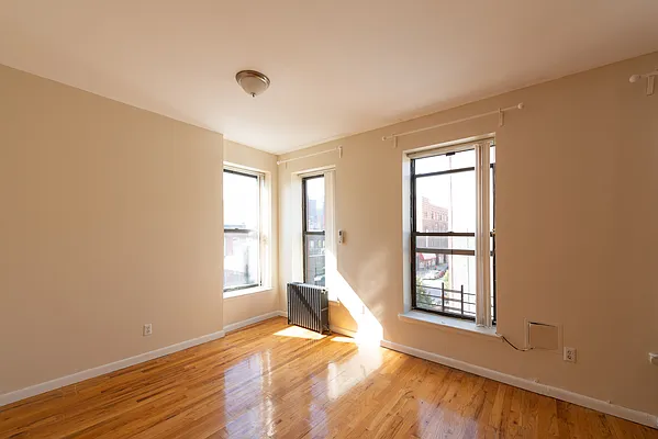 Rented by Greene & Grand Realty LLC | media 7