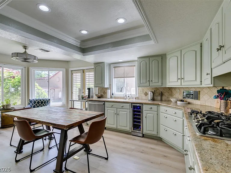 5133 Southern Hills Ln — Photo 9