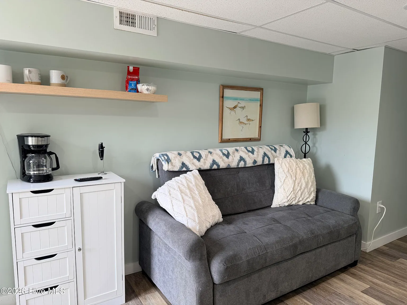 1 bed, 1.0 bath, 392 sqft, $1,200 — Photo 3