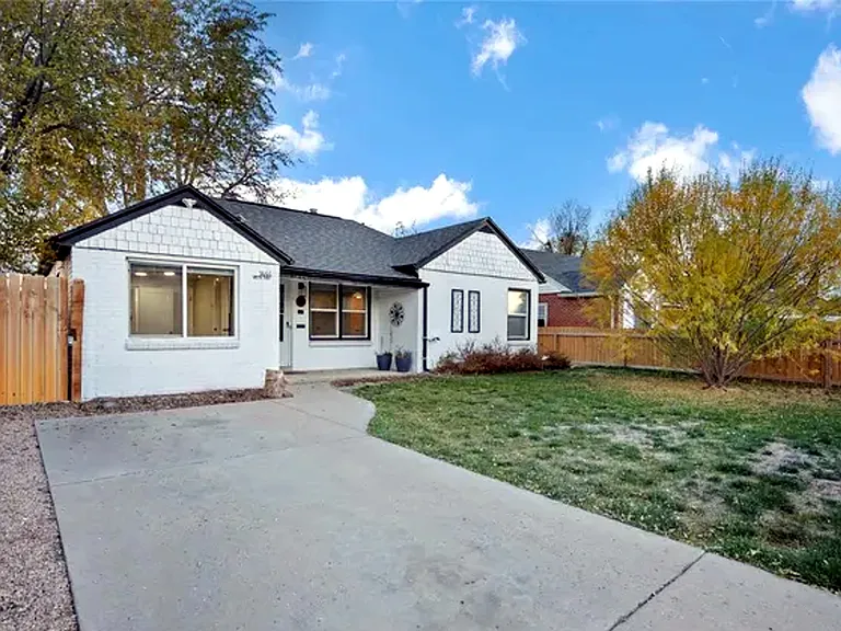 5255 Memphis St #207 — Photo 32