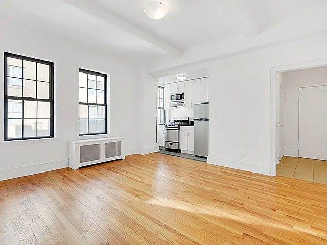 52 Clark St #6R — Photo 1