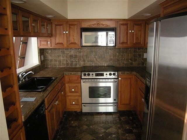 Beautiful updated kitchen!