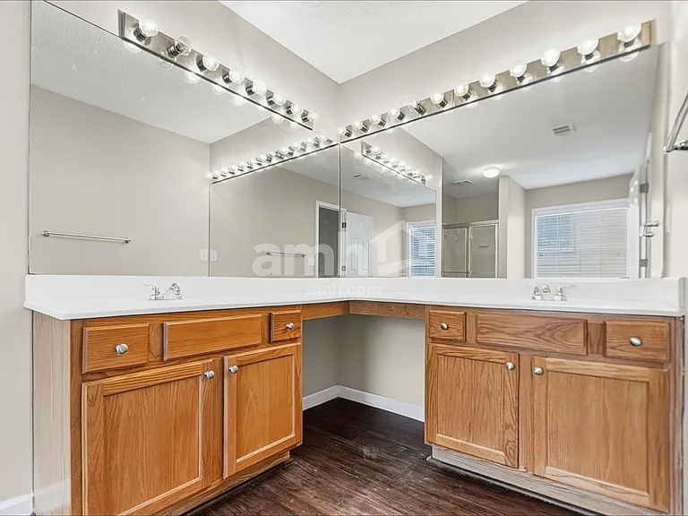 3450 Ridgefair Dr — Photo 12