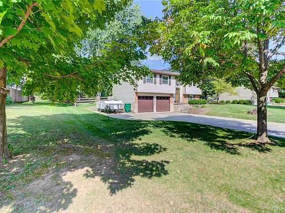 3rd image of 2496 Kewanna Ln