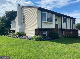 3102 Duckworth Dr, Pottstown, PA 19464
