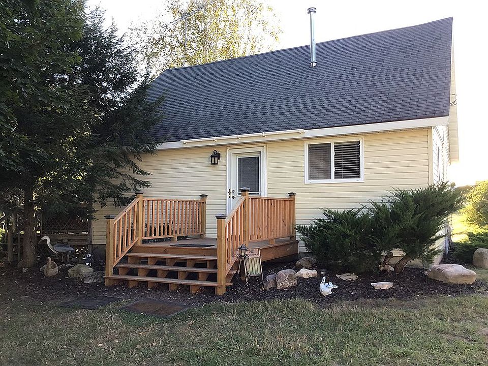 2nd image of 15178 Lakeview Dr