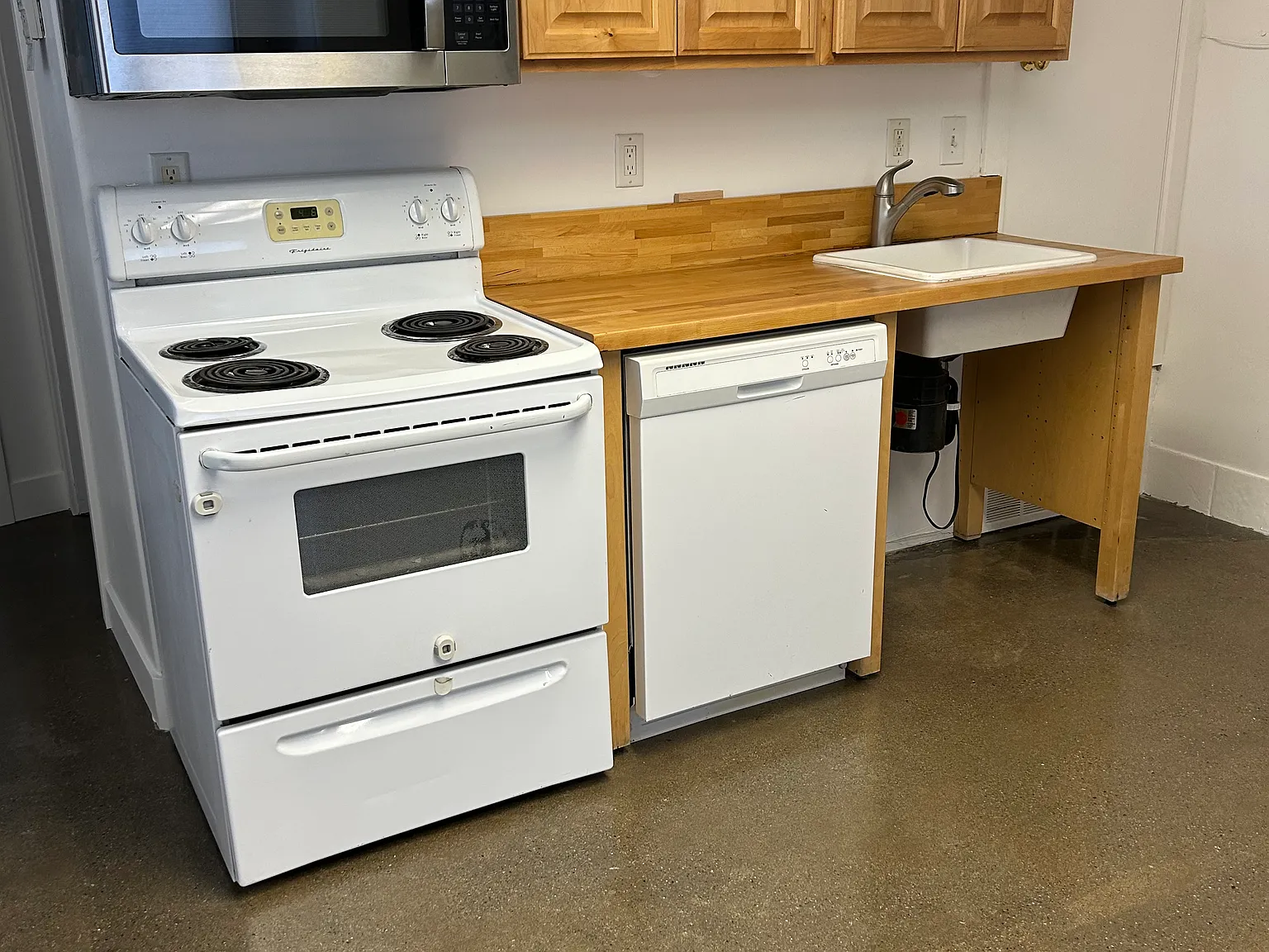 2 bed, 700 sqft, $1,400 — Photo 4