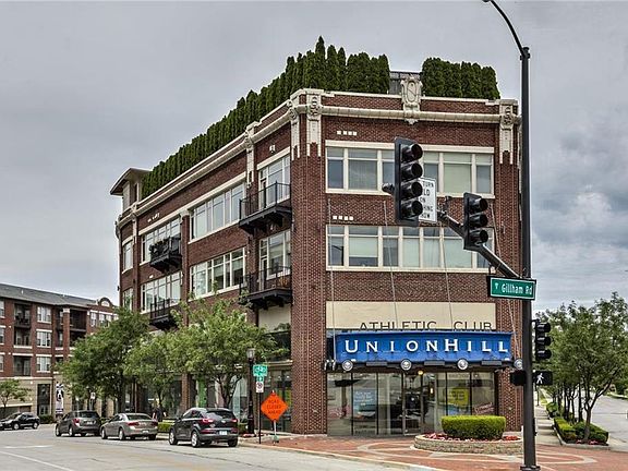 2nd image of 2929 McGee 404 St #404