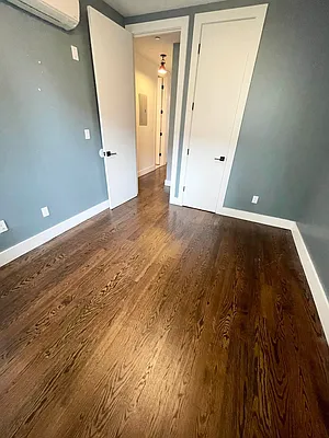 Rented by Delmark Realty LLC | media 23