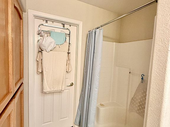 5th image of 10672 E 35th St