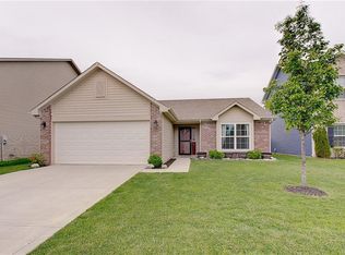 2430 Cedarmill Dr, Franklin, IN 46131