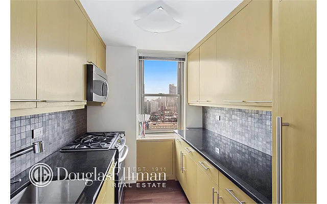 Sold by Douglas Elliman | media 4