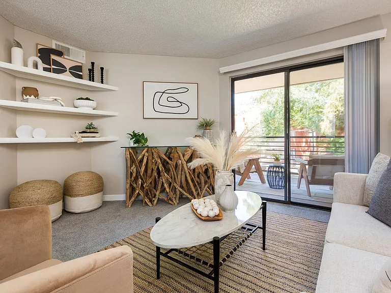The Joshua Apartments — Photo 21