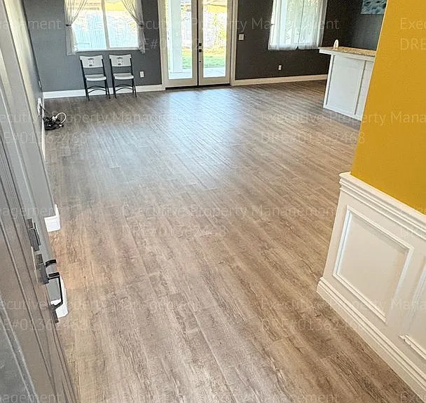8905 Cadbury Dr — Photo 5