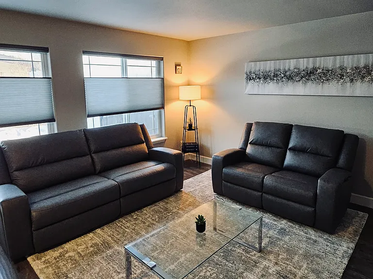 Caravelle Dr — Photo 2
