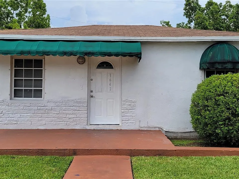 3641 NW 15th St