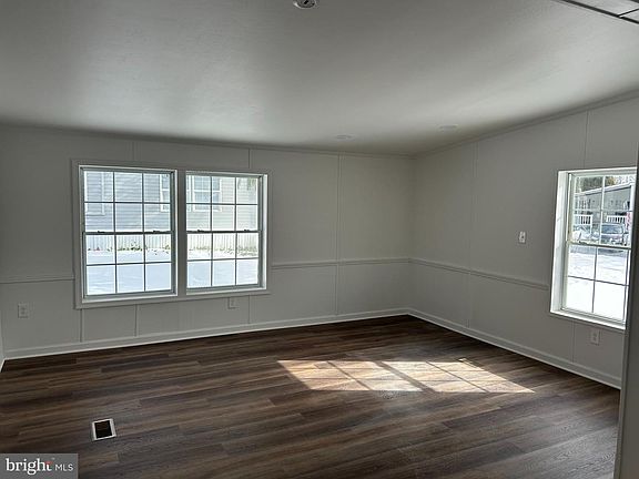 2nd image of 701 Cassel Rd