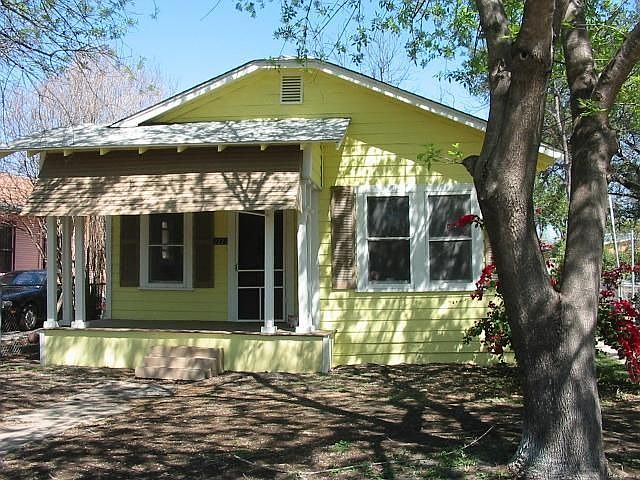 2nd image of 2721 Perez St