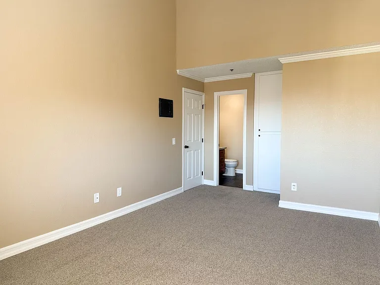 One park Apartments — Photo 42