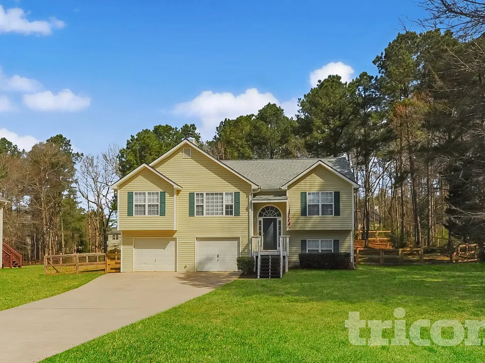 228 S Red Oak Way
