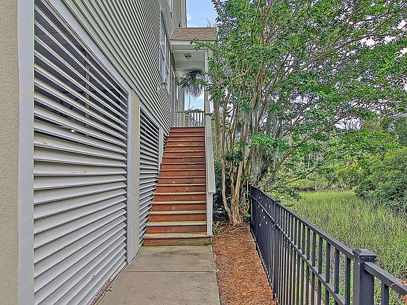 4th image of 157 Winding River Dr