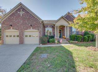 7664 Kemberton Dr E, Nolensville, TN 37135