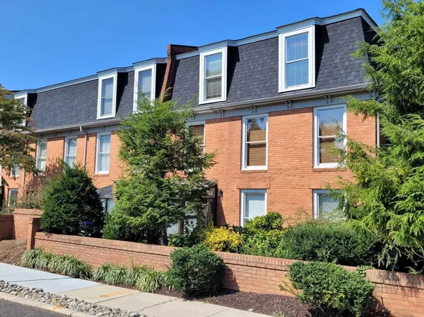 133 Plum St, Moorestown, NJ 08057