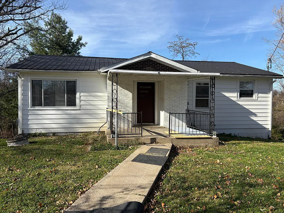 5 Lake St
