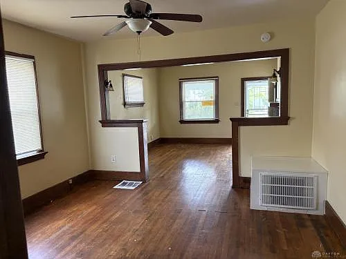 3 bed, 1.0 bath, 1250 sqft, $1,200 — Photo 4