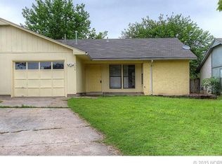 4904 S Hickory Ave, Broken Arrow, OK 74011