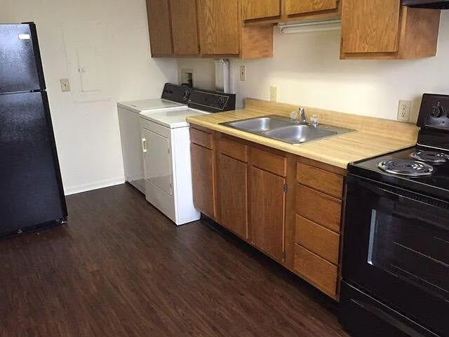 311 N Hamilton St #D — Photo 4