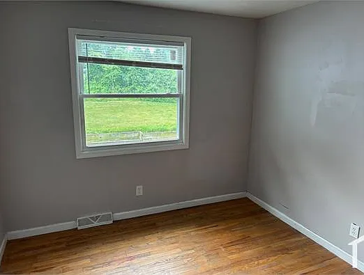 2176 Thurmont Rd — Photo 11