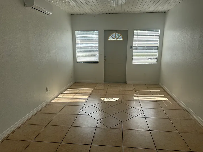 1229 Rawls Dr #1 — Photo 4