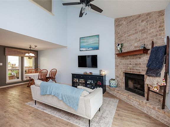 5th image of 3002 Quail Springs Rd APT E5