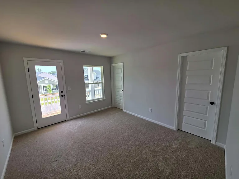 327 Kindred Spirits Dr — Photo 26