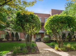 1021 Peterson Ave #202, Park Ridge, IL 60068